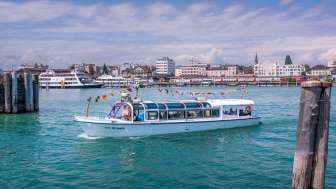 Tour du port