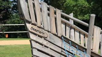 Bateau pirate, place de bain et de jeux de Münsterlingen